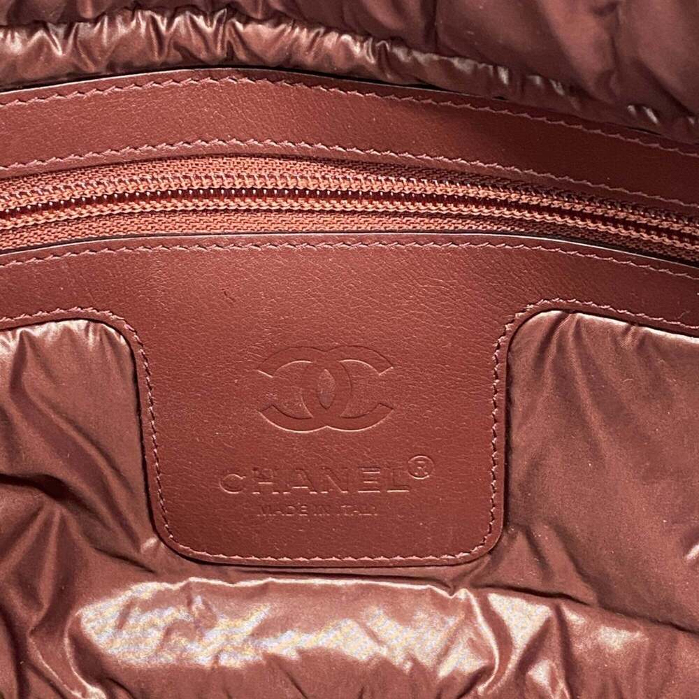 CHANEL Black Tote Bag - Picture 5 of 11